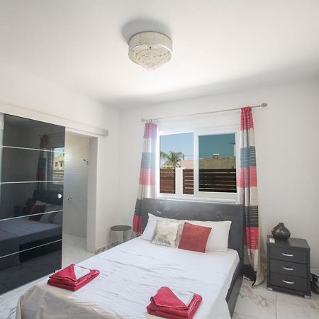 Broadway Villas Protaras Bagian luar foto