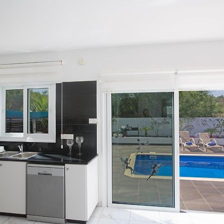 Broadway Villas Protaras Bagian luar foto
