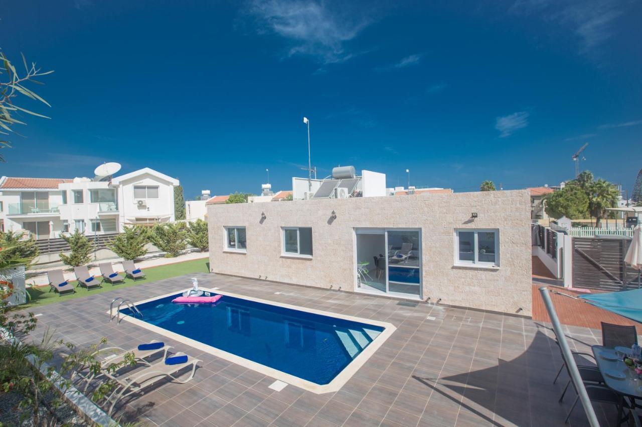 Broadway Villas Protaras Bagian luar foto
