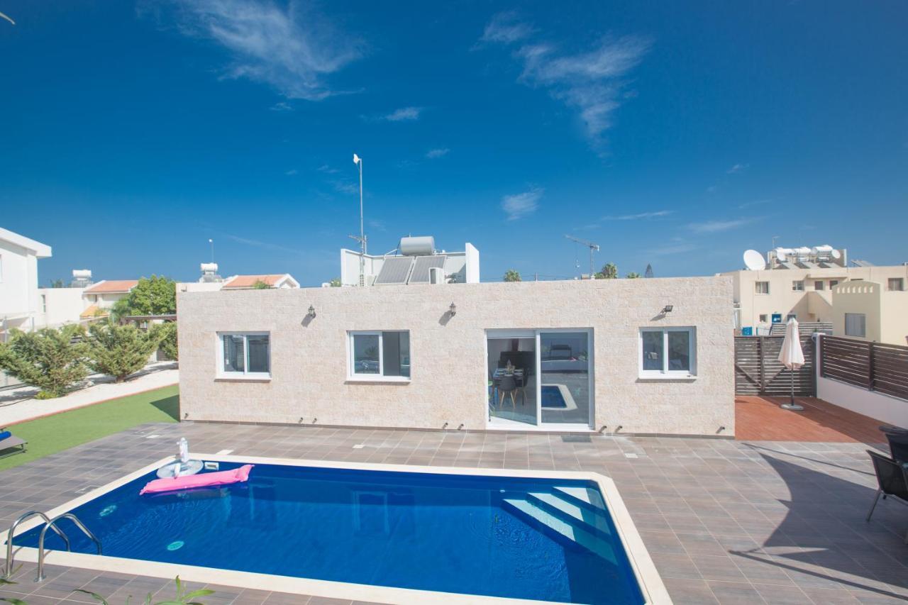 Broadway Villas Protaras Bagian luar foto