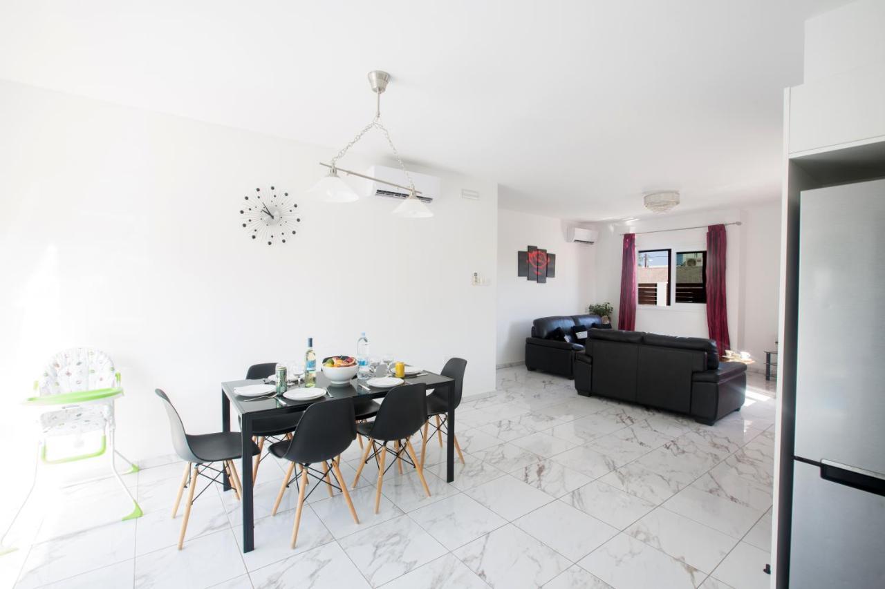 Broadway Villas Protaras Bagian luar foto