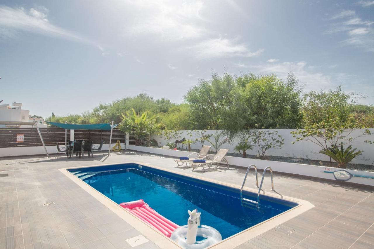 Broadway Villas Protaras Bagian luar foto