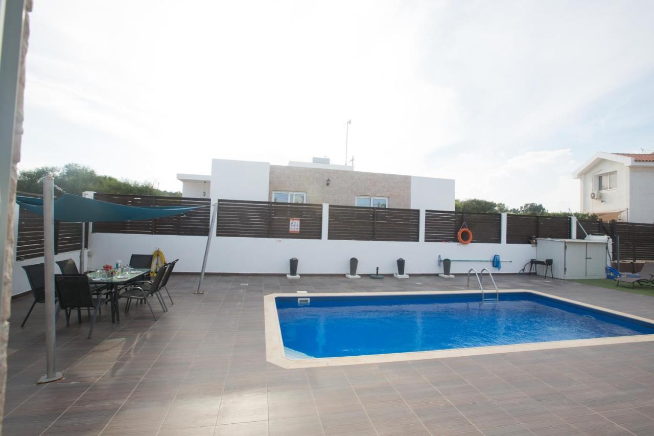 Broadway Villas Protaras Bagian luar foto
